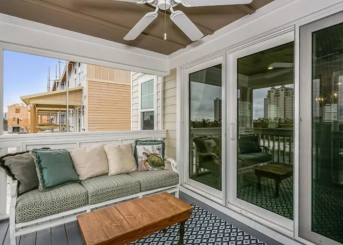 Blue Sky Breeze Holiday home Pensacola